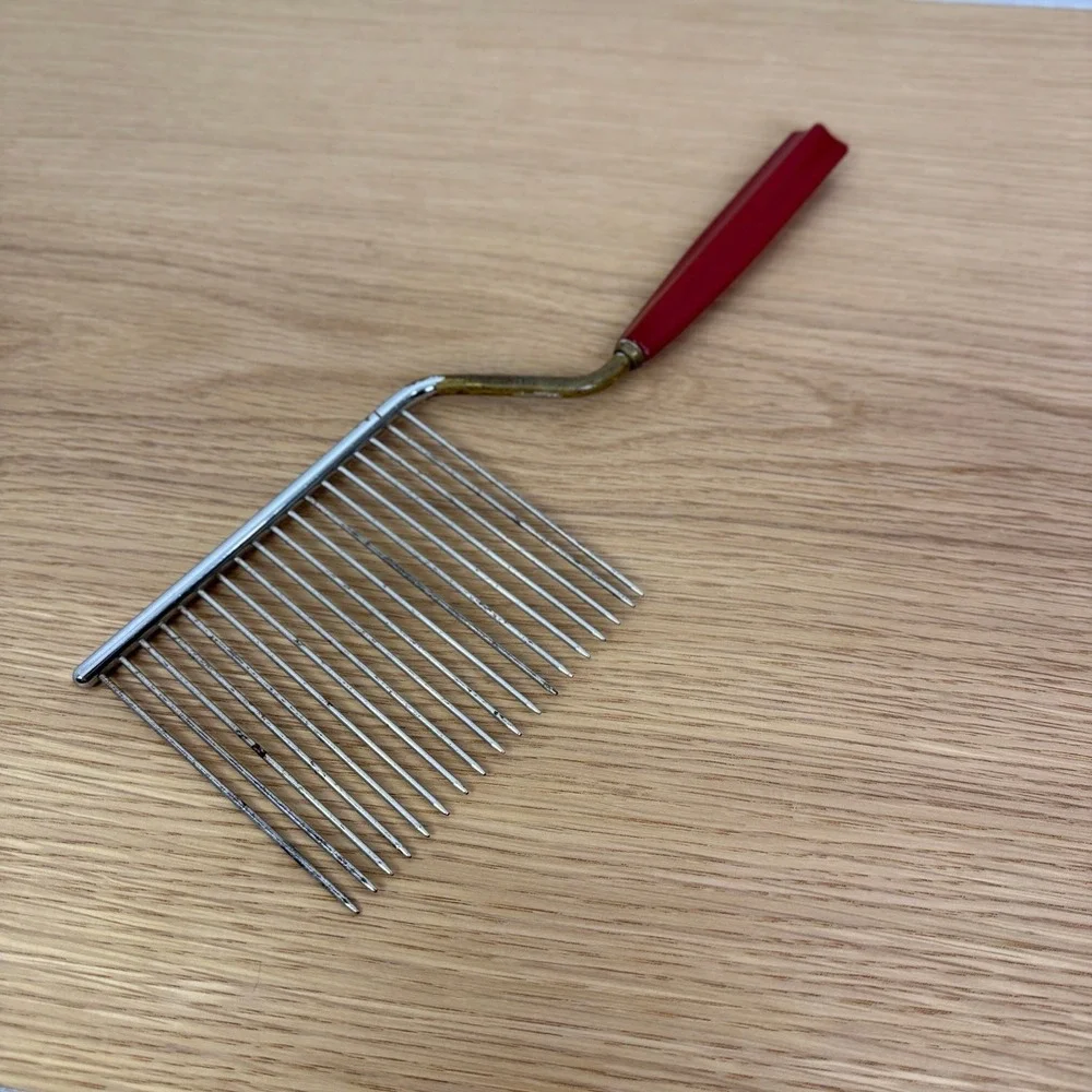 Vintage 1950s Hostess‎ Cake Breaker Server Red Catalina Bakelite Handle